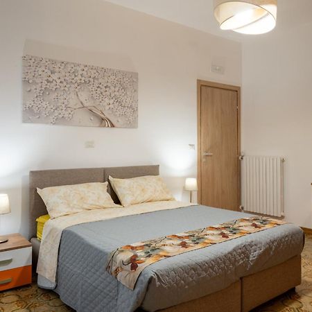 B&B Benvenuti Al Centro Caserta Dış mekan fotoğraf